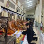 กรรมการ กต.ตร.สภ.พัฒนานิคม ร่วมกิจกรรมบำเพ็ญพระราชกุศล แด่ สมเด็จพระนางเจ้าสิริกิติ์ พระบรมราชินีนาถ พระบรมราชชนนีพันปีหลวง ณ วัดพัฒนาธรรมมาราม