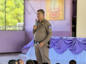 สภ.พัฒนานิคม ให้ความรู้ถึงโทษ พิษภัยและการป้องกันปัญหาจากยาเสพและบุหรี่ไฟไฟ้า เนื่องในวันต่อต้านยาเสพติดโลก